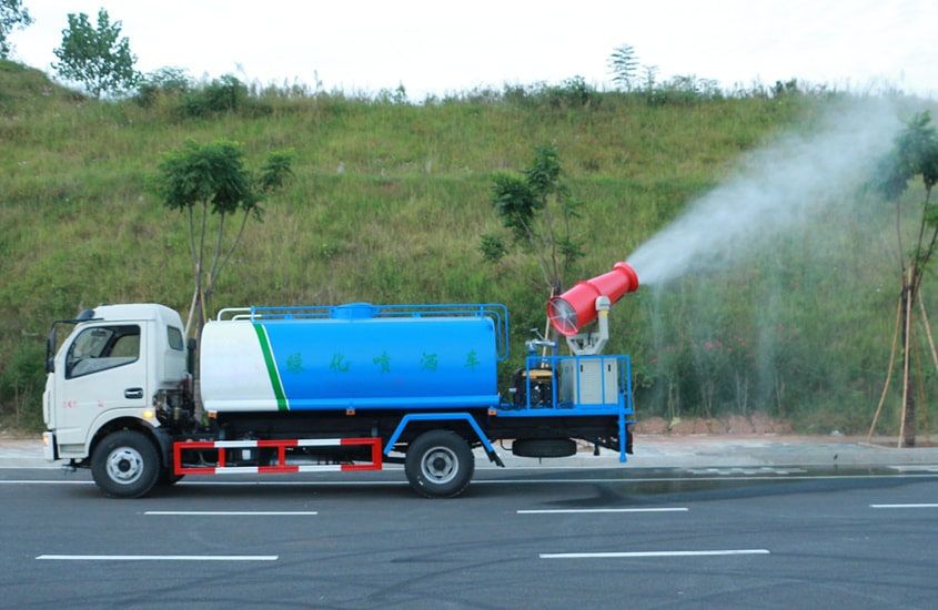 現(xiàn)車(12-15噸)東風(fēng)天錦灑水車高炮功能演示